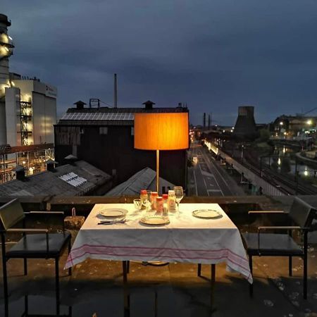 שרלרואה Ghostel 1St - Aventure Alternative - Guest House - Arts-Factory-Experience - For Artists, Makers And Open Minds - Attention, We Are Not A Hotel And Are Not Adapted For Everybody - Read Host Warnings Before Reservation - Www,Providence,Be Asbl מראה חיצוני תמונה